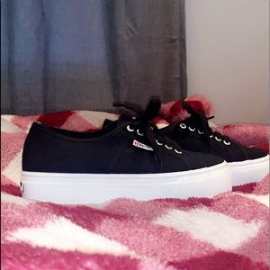 Platform sneakers